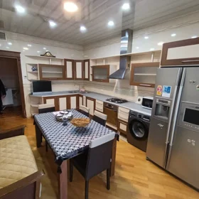 Baku-da 100.0 m2 mənzil kirayə verilir - Şəkil 2