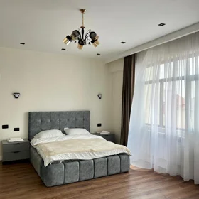 In Baku 140.0 m² apartment is for rent - Image 4