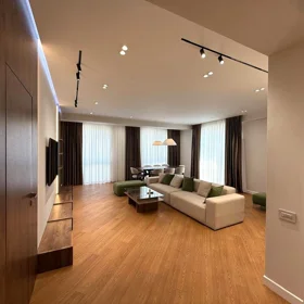 In Baku 155.0 m² apartment is for rent - Image 2