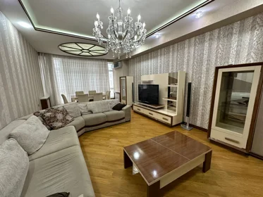 Baku-da 220.0 m2 mənzil kirayə verilir - Şəkil 3