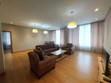 Baku-da 200.0 m2 mənzil kirayə verilir - Şəkil 4