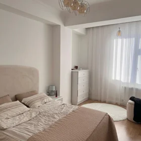 In Baku 108.0 m² apartment is for rent - Image 3