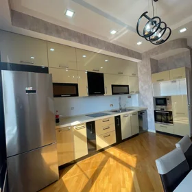 In Baku 130.0 m² apartment is for rent - Image 4