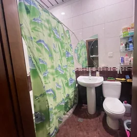 In Baku 100.0 m² apartment is for sale - Image 4