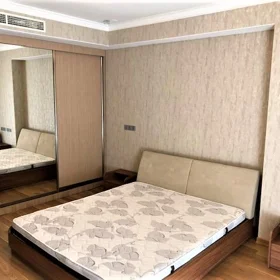 In Baku 230.0 m² apartment is for rent - Image 5