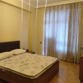 Baku-da 90.0 m2 mənzil kirayə verilir - Şəkil 2