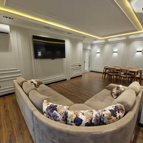 In Baku 148.0 m² apartment is for sale - Image 3