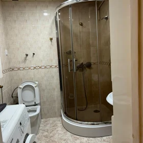 In Baku 70.0 m² apartment is for rent - Image 4