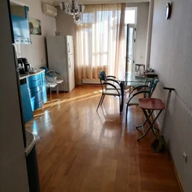 In Baku 216.0 m² apartment is for rent - Image 3