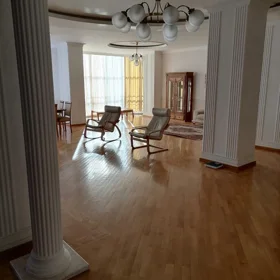In Baku 216.0 m² apartment is for rent - Image 2