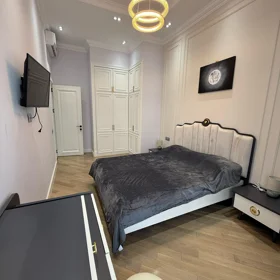 In Baku 70.0 m² apartment is for rent - Image 3