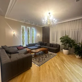 In Baku 174.0 m² apartment is for rent - Image 5