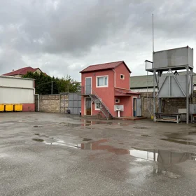 In Baku 2200.0 m² commercial is for rent - Image 2