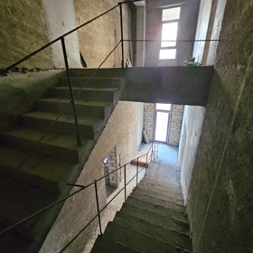 In Baku 380.0 m² commercial is for rent - Image 2