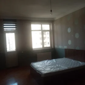 In Baku 146.0 m² apartment is for rent - Image 4