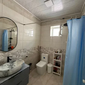 In Baku 145.0 m² house with 4.0 rooms is for rent - Image 2