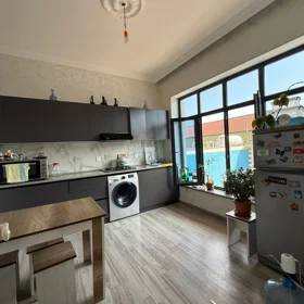 In Baku 145.0 m² house with 4.0 rooms is for rent - Image 4