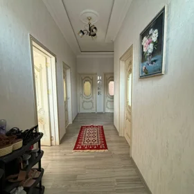 In Baku 145.0 m² house with 4.0 rooms is for rent - Image 5