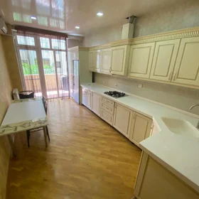 In Baku 160.0 m² apartment is for rent - Image 3