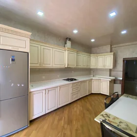 In Baku 160.0 m² apartment is for rent - Image 4