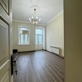 Baku-da 90.0 m2 ofis kirayə verilir - Şəkil 2