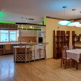 nan-da 350.0 m2 mənzil kirayə verilir - Şəkil 3