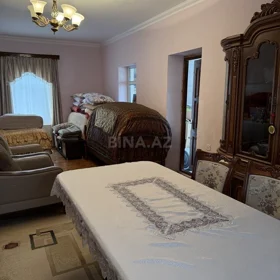 In Baku 400.0 m² house with 8.0 rooms is for sale - Image 4