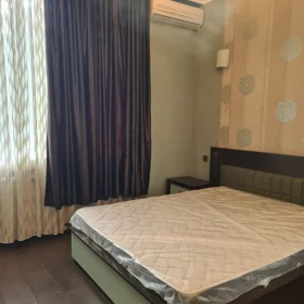 In Baku 125.0 m² apartment is for rent - Image 5