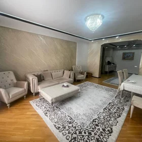 In Baku 160.0 m² apartment is for sale - Image 3