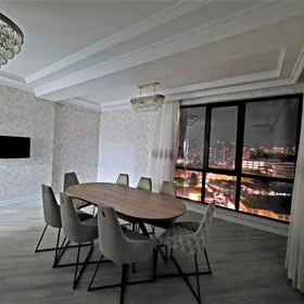 In Baku 150.0 m² apartment is for rent - Image 2