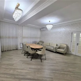 In Baku 150.0 m² apartment is for rent - Image 3