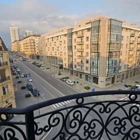 In Baku 102.0 m² apartment is for rent - Image 2