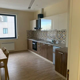 In Baku 151.0 m² apartment is for rent - Image 3