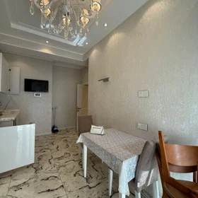 In Baku 120.0 m² apartment is for rent - Image 2