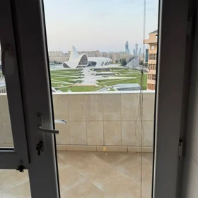 In Baku 85.0 m² apartment is for rent - Image 5