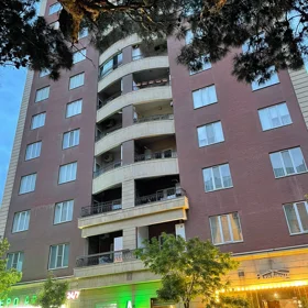 In Baku 155.0 m² apartment is for rent - Image 2