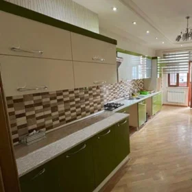 In Baku 178.0 m² apartment is for sale - Image 4