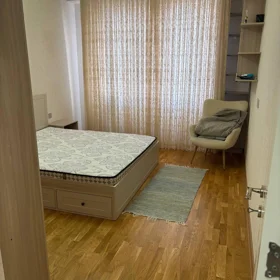 Baku-da 65.0 m2 mənzil kirayə verilir - Şəkil 2