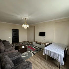 In Baku 81.0 m² apartment is for rent - Image 3