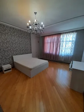 In Baku 145.0 m² apartment is for rent - Image 2