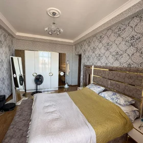 In Baku 142.0 m² apartment is for sale - Image 4