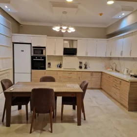 In Baku 100.0 m² apartment is for rent - Image 3