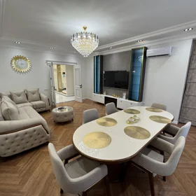 In Baku 108.0 m² apartment is for sale - Image 4