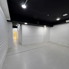 In Baku 100.0 m² commercial is for rent - Image 2