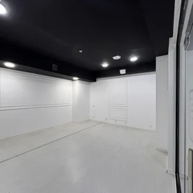 In Baku 100.0 m² commercial is for rent - Image 5