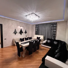 In Baku 90.0 m² apartment is for rent - Image 2