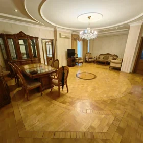 In Baku 120.0 m² apartment is for rent - Image 2