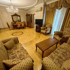 In Baku 120.0 m² apartment is for rent - Image 3