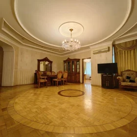 In Baku 120.0 m² apartment is for rent - Image 4