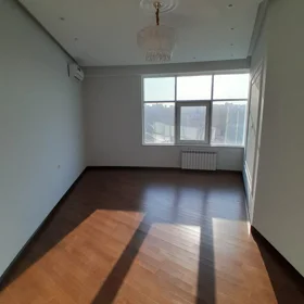 In Baku 220.0 m² apartment is for rent - Image 4
